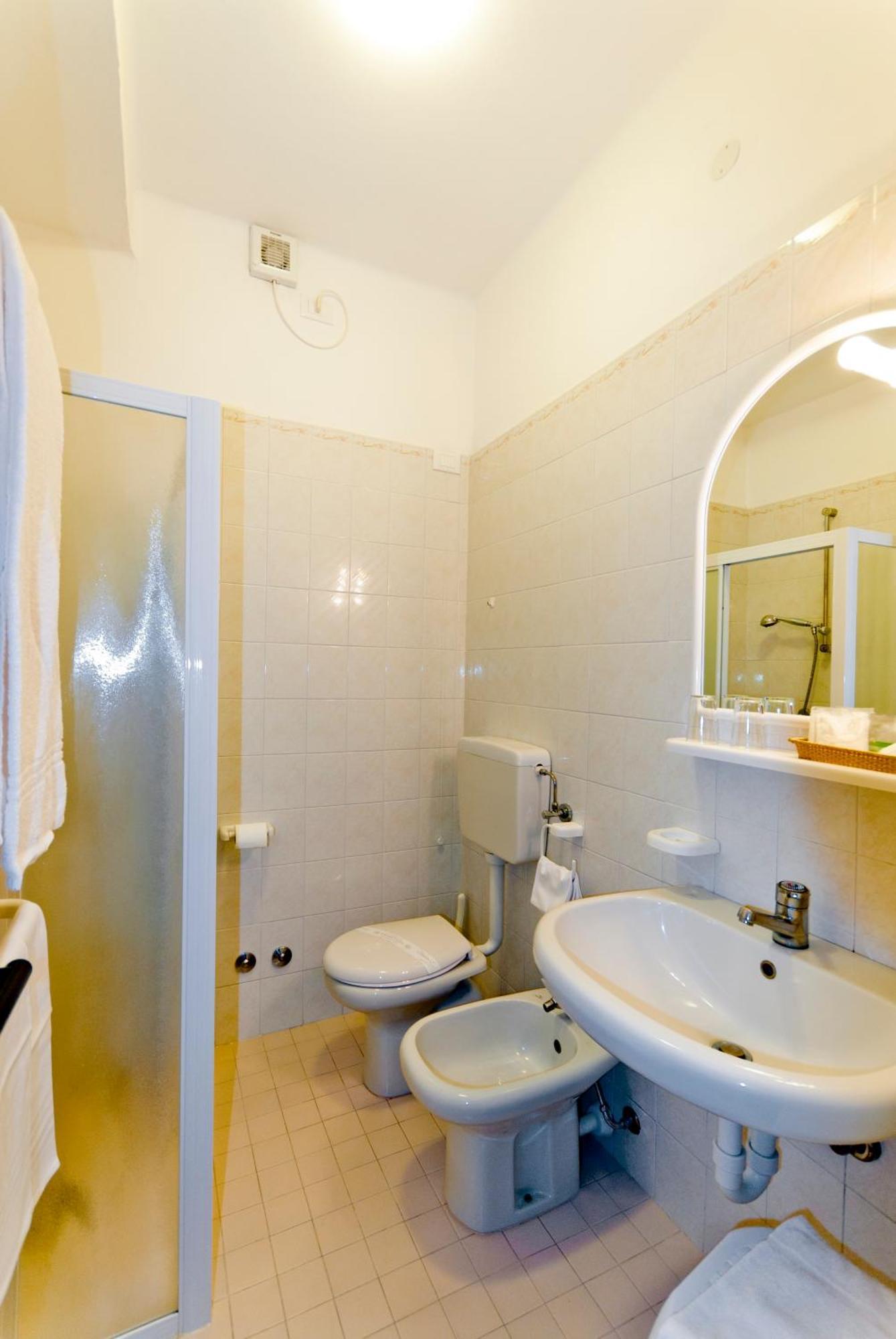 Hotel Gimm Бібіоне Екстер'єр фото