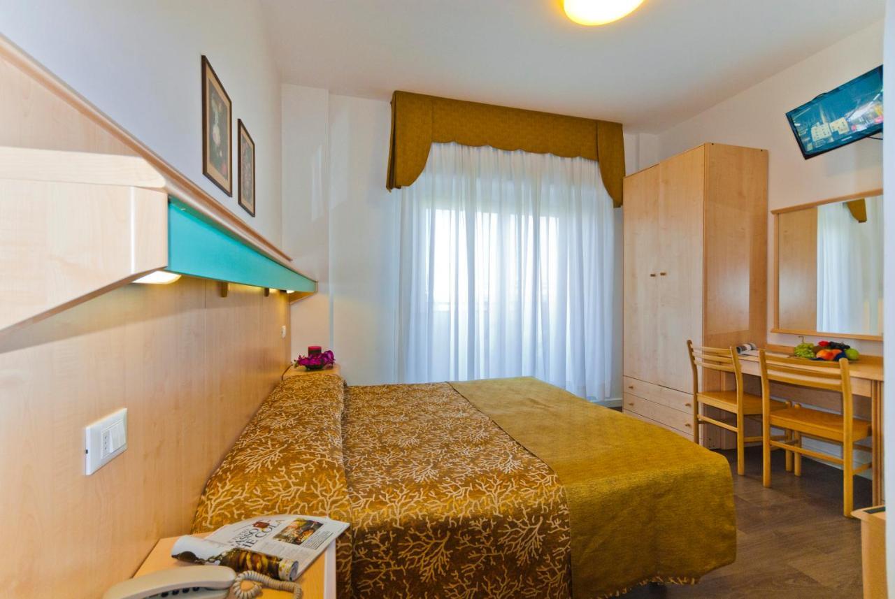 Hotel Gimm Бібіоне Номер фото